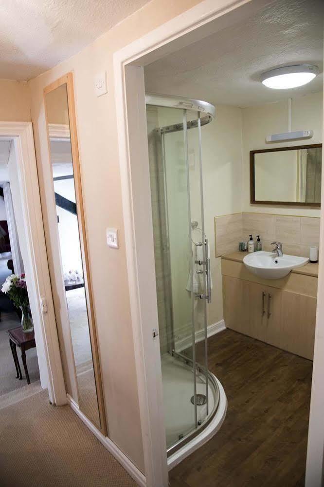 The Greyhound Inn Bedale Dış mekan fotoğraf